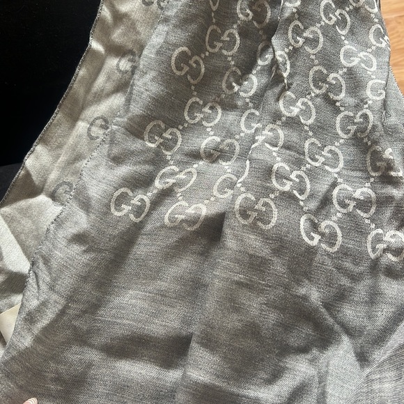 Brand New Gucci Scarf - Picture 2 of 3